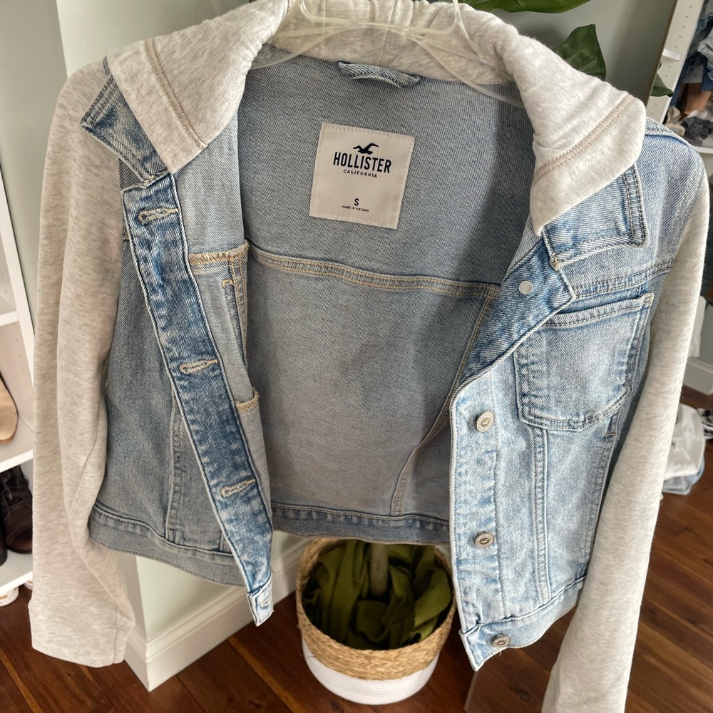 Hollister Light Blue Denim Jacket with Cream Sleeves